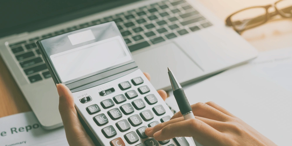 Comprendre la Nouvelle Loi de Finances Française : Principaux Changements pour les Entreprises en 2025